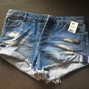 Volcom rolled Jean shorts